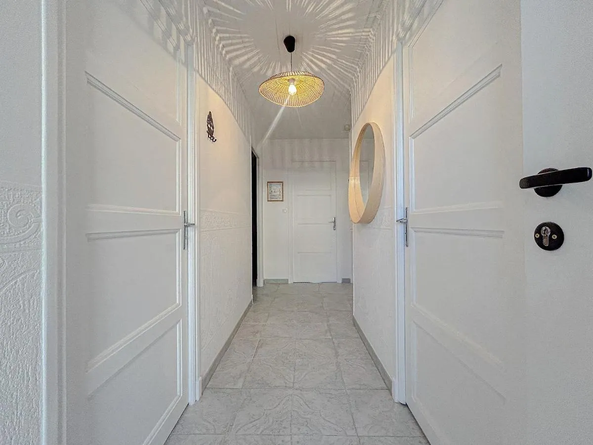 Face A La Mer, T3 Avec Terrasse Et Parking Prive Frejus Apartment