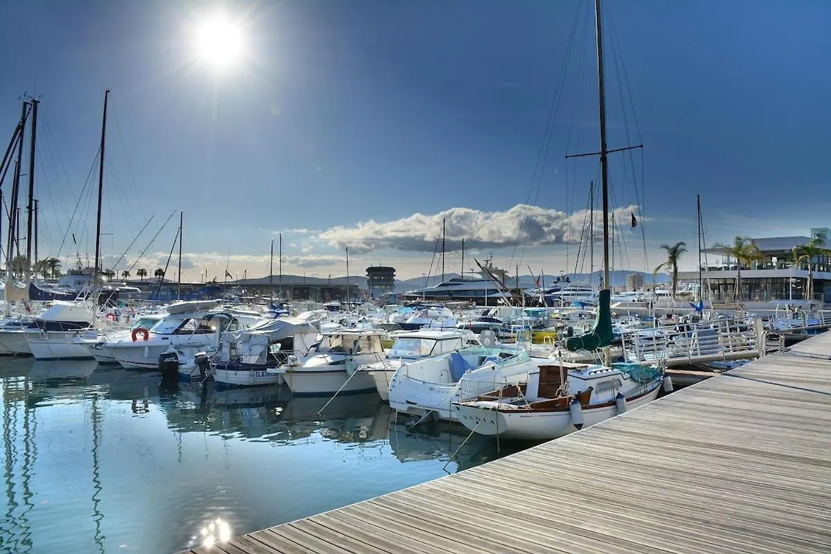 Face A La Mer, T3 Avec Terrasse Et Parking Prive Frejus Apartment